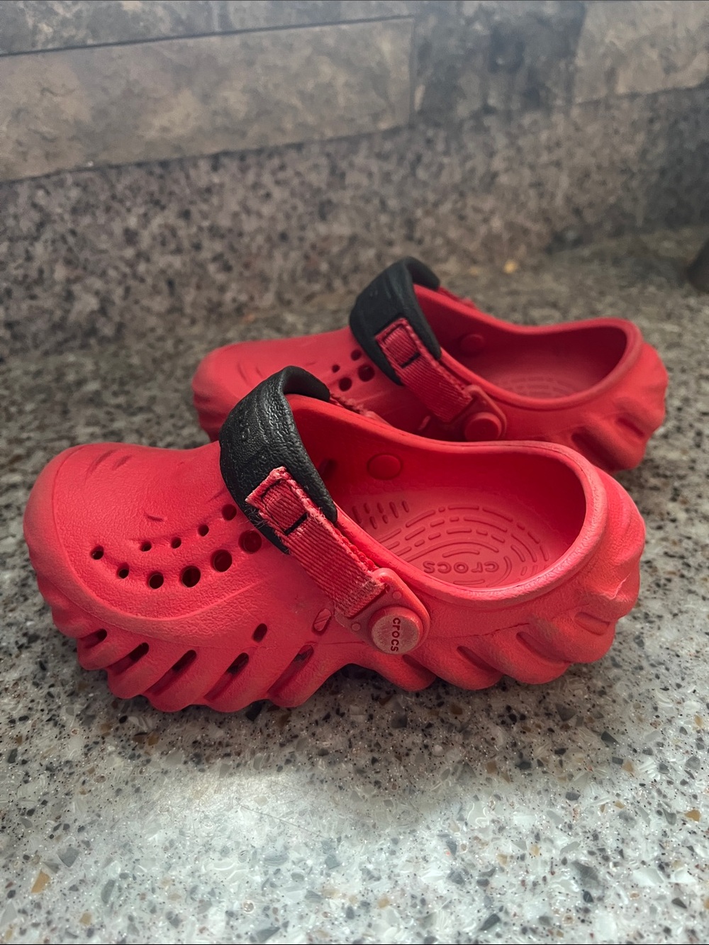 Crocs - Picture 3 of 5